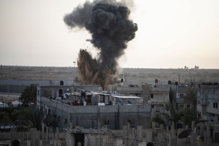 Smoke rises following Israeli strikes on Rafah, in the southern Gaza Strip April 22, 2024. [Mahdy Zourob/Reuters]