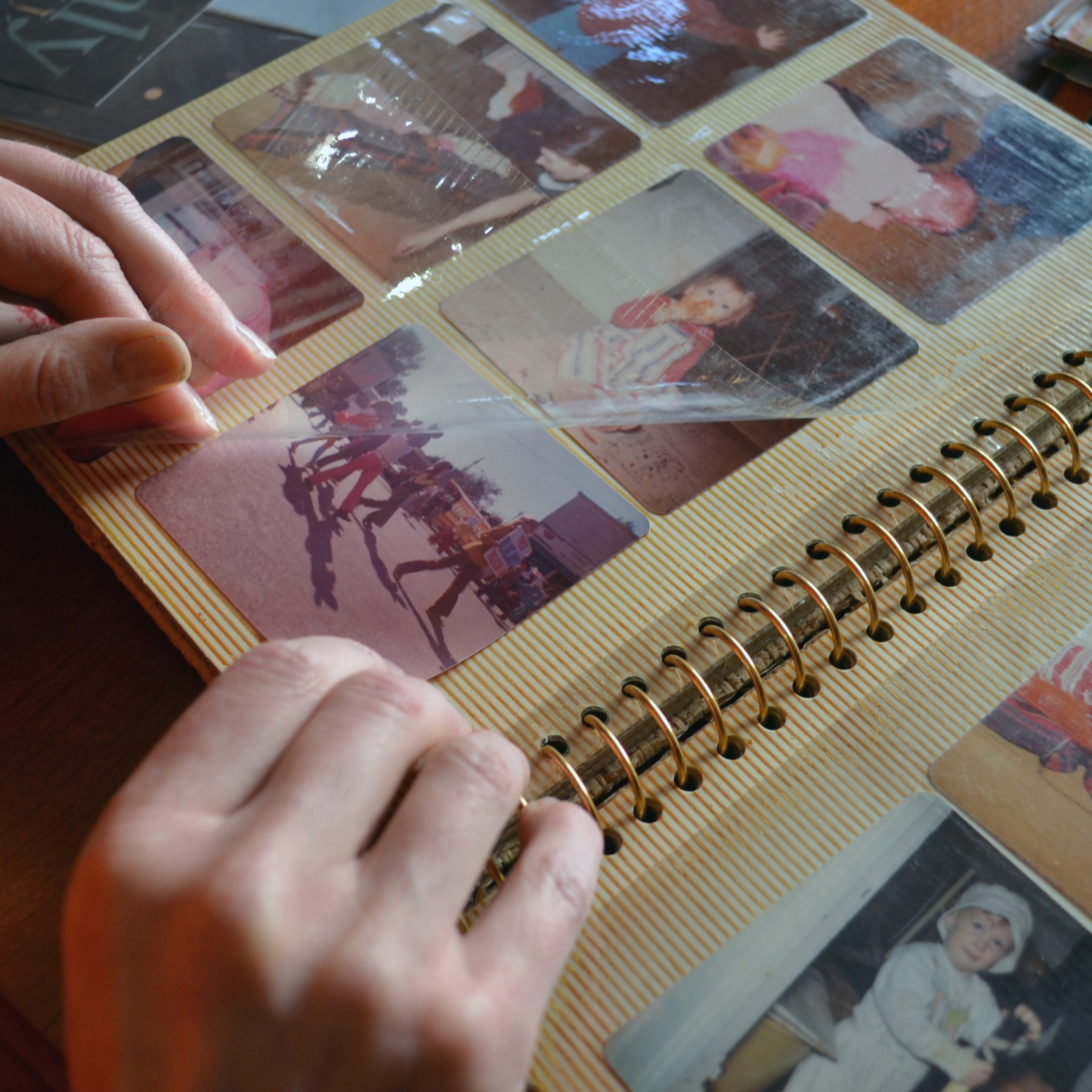removing photos from Magnetic Albums